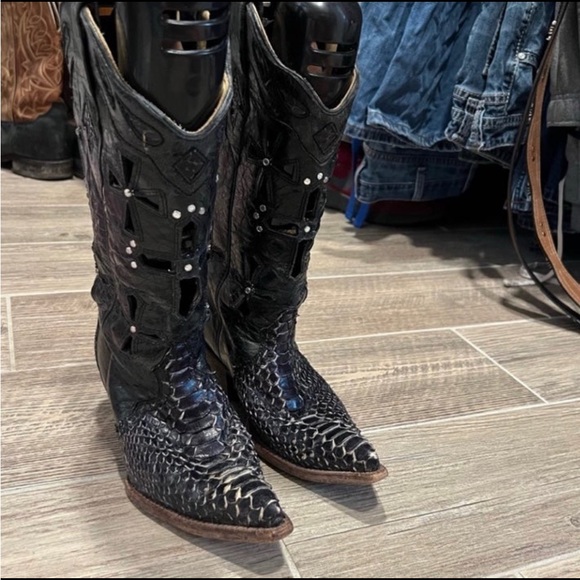 Corral python Cowboy Boots - Picture 4 of 9